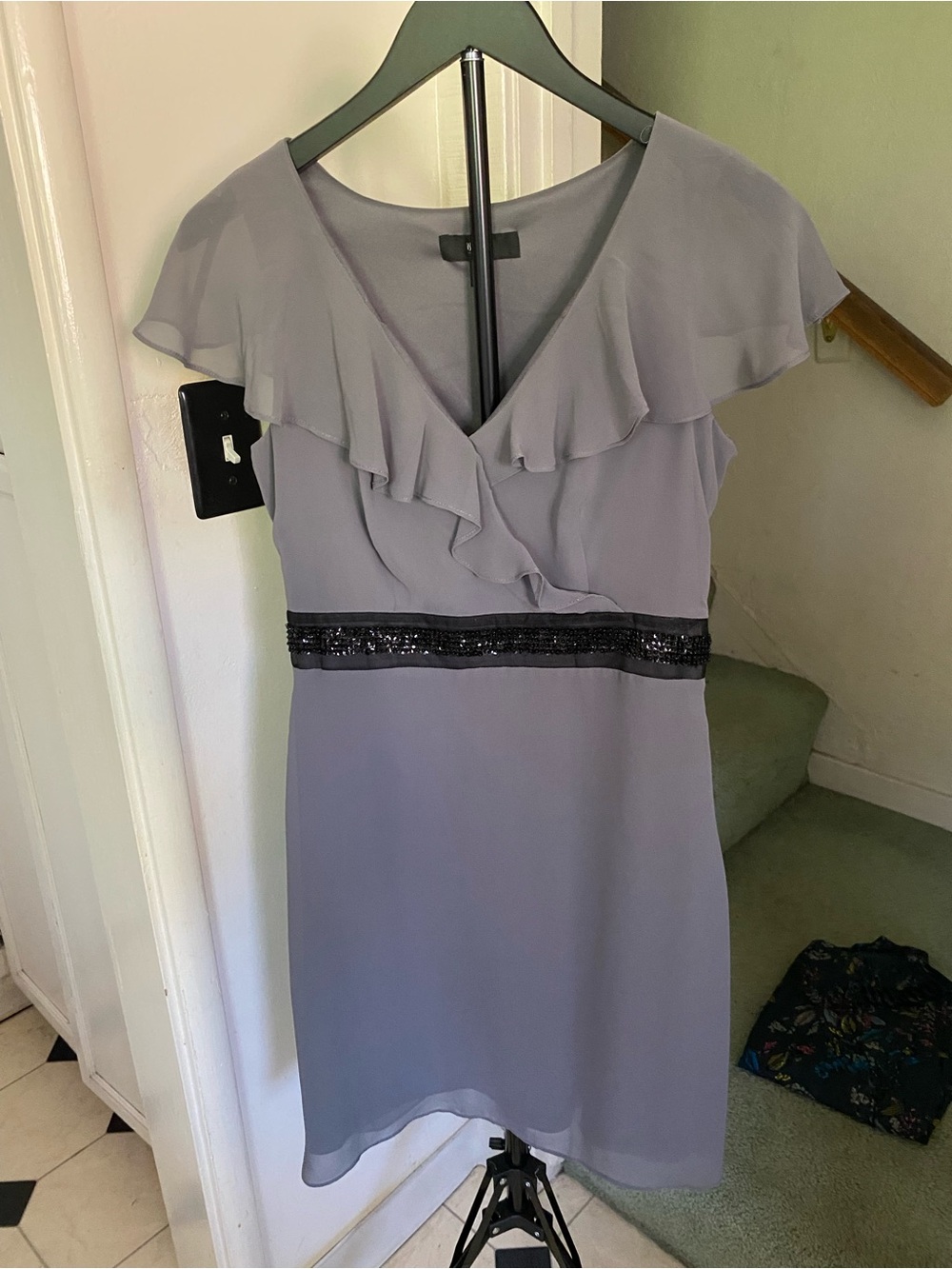 NWT Mossimo and Supply Co. Gray Ruffle V-Neck Midi Dress w/Sequin Waistband, sz8